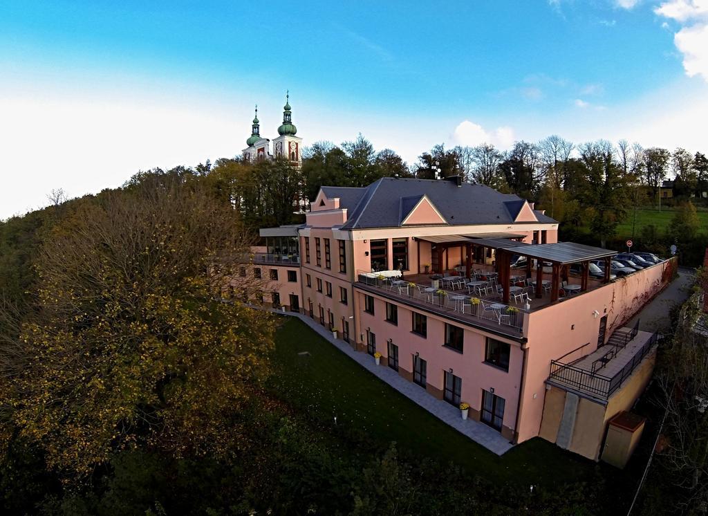 Hotel Cvilín Krnov Buitenkant foto