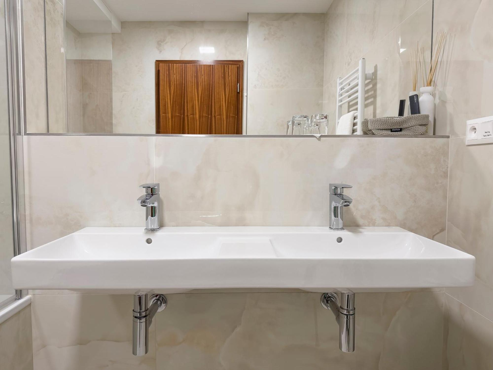 Hotel Cvilín Krnov Buitenkant foto